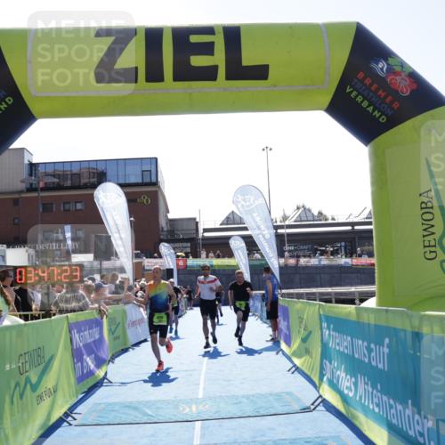 09.08.2026 - GEWOBA Citytriathlon Bremen Yannick Fuchs http://msf.ph/oto/9937144 09.08.2026 15:13:46 Ziel 54, 86, 180, 278, 349, 362, 450 meine-sportfotos.de