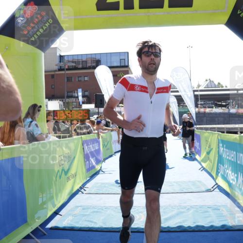 09.08.2026 - GEWOBA Citytriathlon Bremen Yannick Fuchs http://msf.ph/oto/9937150 09.08.2026 15:13:48 Ziel 54, 86, 180, 278, 349, 362, 450 meine-sportfotos.de