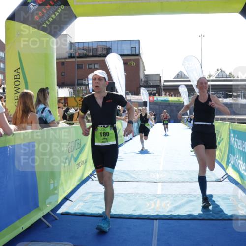09.08.2026 - GEWOBA Citytriathlon Bremen Yannick Fuchs http://msf.ph/oto/9937154 09.08.2026 15:13:50 Ziel 86, 180, 278, 321, 349, 362, 450 meine-sportfotos.de