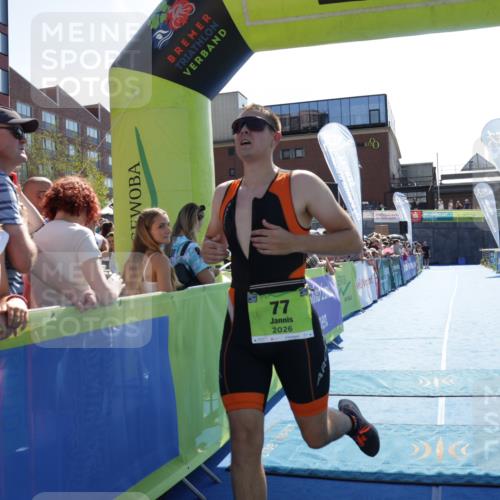 09.08.2026 - GEWOBA Citytriathlon Bremen Yannick Fuchs http://msf.ph/oto/9937173 09.08.2026 15:14:00 Ziel 77 meine-sportfotos.de