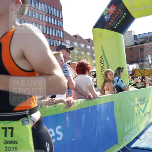 09.08.2026 - GEWOBA Citytriathlon Bremen Yannick Fuchs http://msf.ph/oto/9937176 09.08.2026 15:14:00 Ziel 77 meine-sportfotos.de