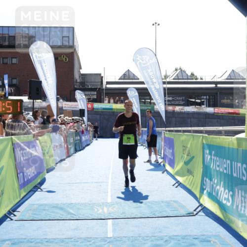 09.08.2026 - GEWOBA Citytriathlon Bremen Yannick Fuchs http://msf.ph/oto/9937187 09.08.2026 15:14:14 Ziel 99 meine-sportfotos.de
