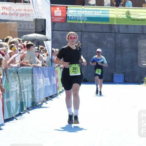 09.08.2026 - GEWOBA Citytriathlon Bremen Yannick Fuchs http://msf.ph/oto/9937257 09.08.2026 15:15:04 Ziel 263 meine-sportfotos.de