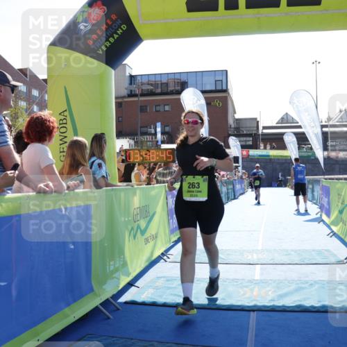 09.08.2026 - GEWOBA Citytriathlon Bremen Yannick Fuchs http://msf.ph/oto/9937265 09.08.2026 15:15:08 Ziel 24, 263 meine-sportfotos.de