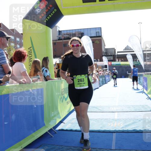 09.08.2026 - GEWOBA Citytriathlon Bremen Yannick Fuchs http://msf.ph/oto/9937267 09.08.2026 15:15:08 Ziel 24, 263 meine-sportfotos.de
