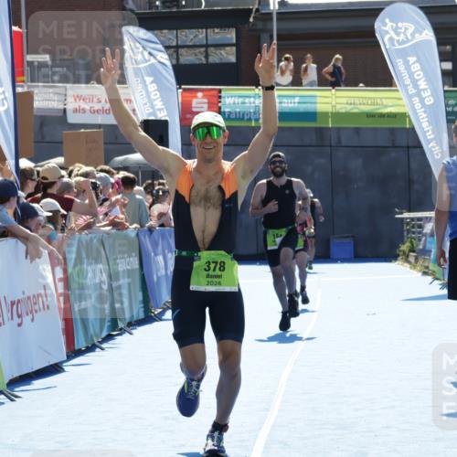 09.08.2026 - GEWOBA Citytriathlon Bremen Yannick Fuchs http://msf.ph/oto/9937291 09.08.2026 15:15:29 Ziel 154, 378 meine-sportfotos.de