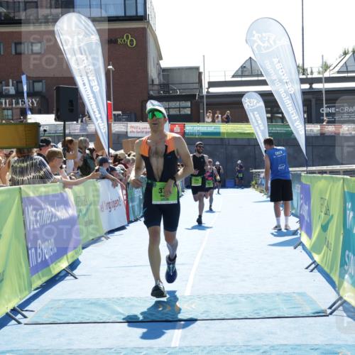09.08.2026 - GEWOBA Citytriathlon Bremen Yannick Fuchs http://msf.ph/oto/9937295 09.08.2026 15:15:30 Ziel 154, 337, 378 meine-sportfotos.de