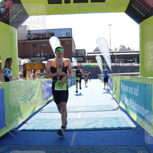 09.08.2026 - GEWOBA Citytriathlon Bremen Yannick Fuchs http://msf.ph/oto/9937299 09.08.2026 15:15:31 Ziel 154, 337, 378 meine-sportfotos.de