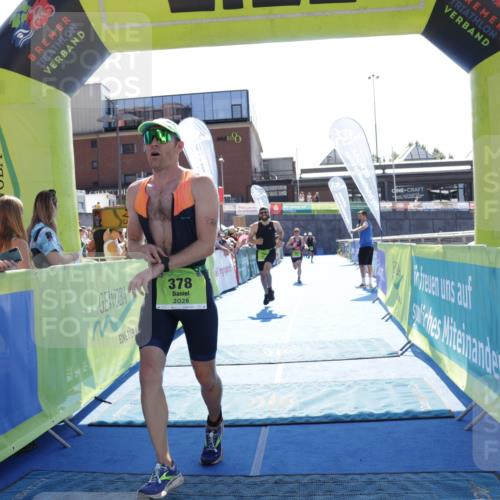 09.08.2026 - GEWOBA Citytriathlon Bremen Yannick Fuchs http://msf.ph/oto/9937301 09.08.2026 15:15:31 Ziel 154, 337, 378 meine-sportfotos.de