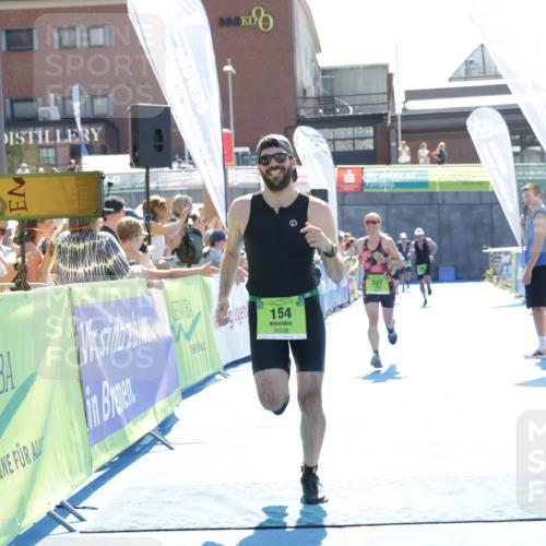 09.08.2026 - GEWOBA Citytriathlon Bremen Yannick Fuchs http://msf.ph/oto/9937303 09.08.2026 15:15:32 Ziel 154, 337, 378 meine-sportfotos.de