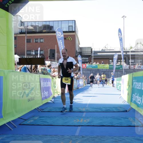 09.08.2026 - GEWOBA Citytriathlon Bremen Yannick Fuchs http://msf.ph/oto/9937348 09.08.2026 11:41:41 Ziel 229, 530 meine-sportfotos.de