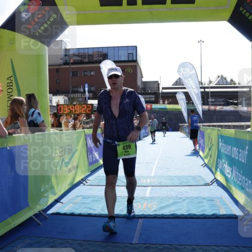 09.08.2026 - GEWOBA Citytriathlon Bremen Yannick Fuchs http://msf.ph/oto/9937352 09.08.2026 15:15:45 Ziel 257, 359 meine-sportfotos.de