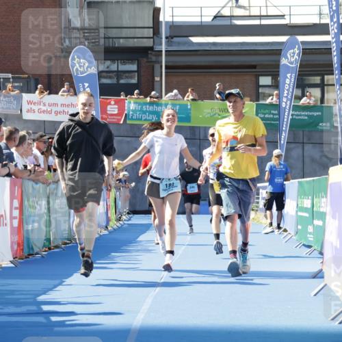 09.08.2026 - GEWOBA Citytriathlon Bremen Yannick Fuchs http://msf.ph/oto/9937365 09.08.2026 11:41:45 Ziel 117, 181, 367 meine-sportfotos.de