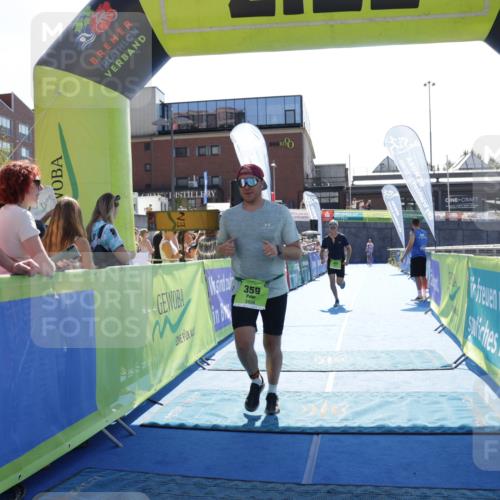 09.08.2026 - GEWOBA Citytriathlon Bremen Yannick Fuchs http://msf.ph/oto/9937369 09.08.2026 15:15:51 Ziel 359, 395 meine-sportfotos.de
