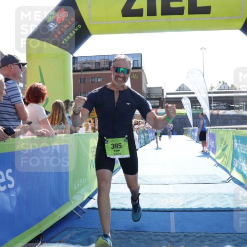 09.08.2026 - GEWOBA Citytriathlon Bremen Yannick Fuchs http://msf.ph/oto/9937376 09.08.2026 15:15:54 Ziel 359, 385, 395 meine-sportfotos.de