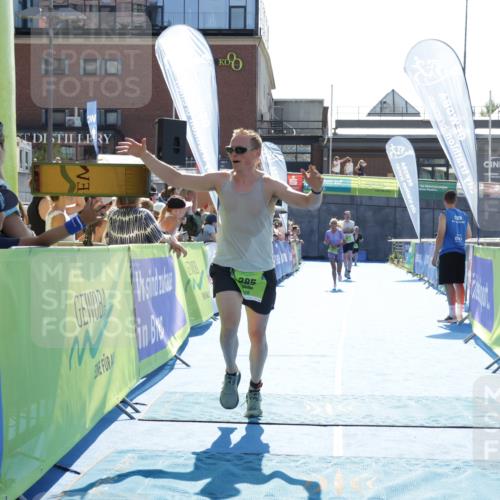 09.08.2026 - GEWOBA Citytriathlon Bremen Yannick Fuchs http://msf.ph/oto/9937384 09.08.2026 15:15:57 Ziel 385, 395, 523 meine-sportfotos.de