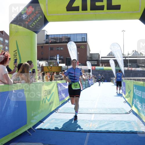 09.08.2026 - GEWOBA Citytriathlon Bremen Yannick Fuchs http://msf.ph/oto/9937430 09.08.2026 15:16:18 Ziel 339, 364 meine-sportfotos.de