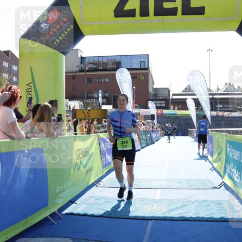 09.08.2026 - GEWOBA Citytriathlon Bremen Yannick Fuchs http://msf.ph/oto/9937431 09.08.2026 15:16:18 Ziel 339, 364 meine-sportfotos.de