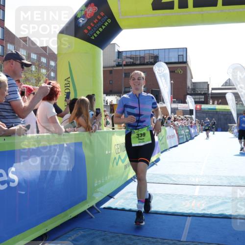 09.08.2026 - GEWOBA Citytriathlon Bremen Yannick Fuchs http://msf.ph/oto/9937434 09.08.2026 15:16:19 Ziel 339, 364 meine-sportfotos.de