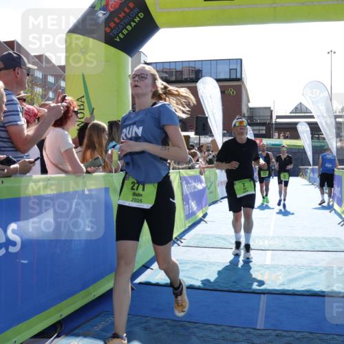 09.08.2026 - GEWOBA Citytriathlon Bremen Yannick Fuchs http://msf.ph/oto/9937447 09.08.2026 15:16:27 Ziel 7, 74, 271, 373 meine-sportfotos.de