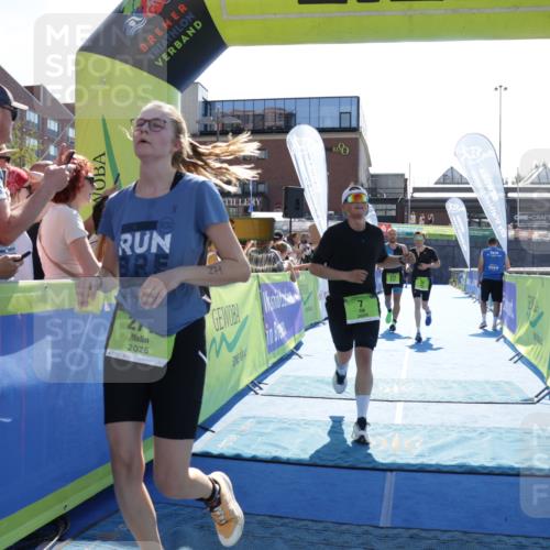 09.08.2026 - GEWOBA Citytriathlon Bremen Yannick Fuchs http://msf.ph/oto/9937448 09.08.2026 15:16:27 Ziel 7, 74, 271, 373 meine-sportfotos.de