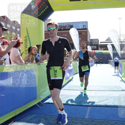 09.08.2026 - GEWOBA Citytriathlon Bremen Yannick Fuchs http://msf.ph/oto/9937457 09.08.2026 15:16:29 Ziel 7, 74, 271, 373 meine-sportfotos.de