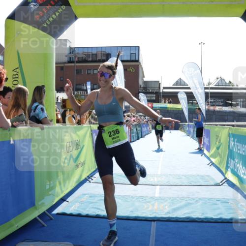 09.08.2026 - GEWOBA Citytriathlon Bremen Yannick Fuchs http://msf.ph/oto/9937473 09.08.2026 15:16:35 Ziel 236, 334 meine-sportfotos.de