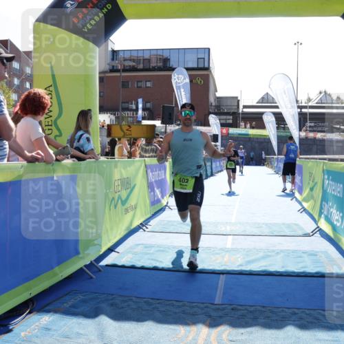 09.08.2026 - GEWOBA Citytriathlon Bremen Yannick Fuchs http://msf.ph/oto/9937495 09.08.2026 15:16:42 Ziel 205, 334, 370, 402 meine-sportfotos.de