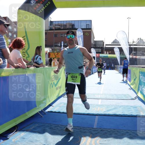 09.08.2026 - GEWOBA Citytriathlon Bremen Yannick Fuchs http://msf.ph/oto/9937496 09.08.2026 15:16:42 Ziel 205, 334, 370, 402 meine-sportfotos.de