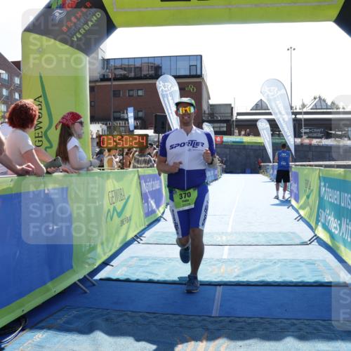 09.08.2026 - GEWOBA Citytriathlon Bremen Yannick Fuchs http://msf.ph/oto/9937506 09.08.2026 15:16:47 Ziel 205, 370 meine-sportfotos.de