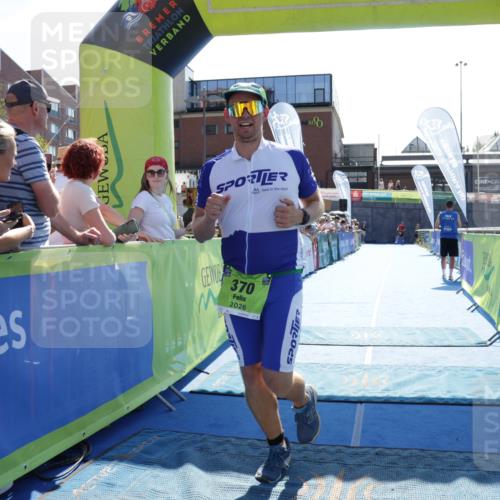 09.08.2026 - GEWOBA Citytriathlon Bremen Yannick Fuchs http://msf.ph/oto/9937509 09.08.2026 15:16:47 Ziel 205, 370 meine-sportfotos.de