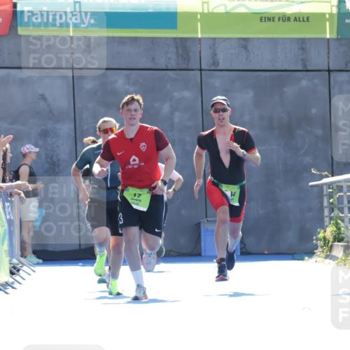 09.08.2026 - GEWOBA Citytriathlon Bremen Yannick Fuchs http://msf.ph/oto/9937511 09.08.2026 15:16:53 Ziel 384 meine-sportfotos.de