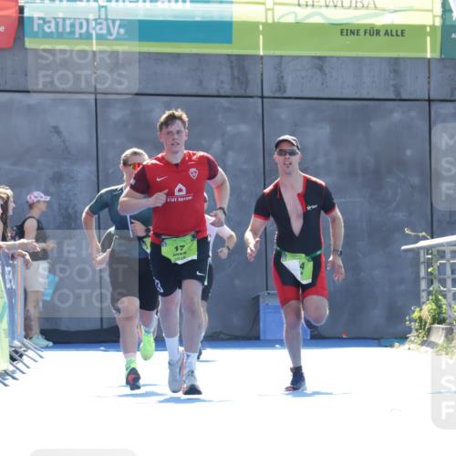 09.08.2026 - GEWOBA Citytriathlon Bremen Yannick Fuchs http://msf.ph/oto/9937512 09.08.2026 15:16:53 Ziel 384 meine-sportfotos.de