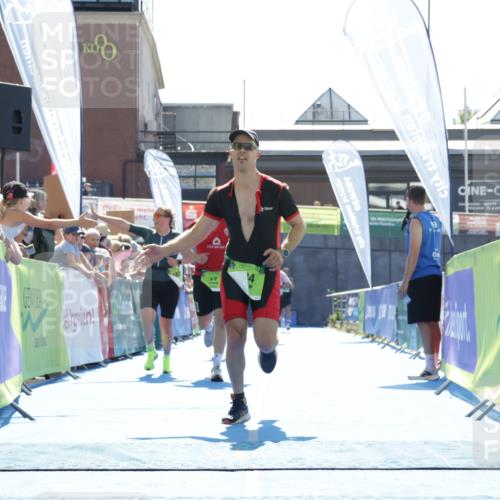 09.08.2026 - GEWOBA Citytriathlon Bremen Yannick Fuchs http://msf.ph/oto/9937525 09.08.2026 15:16:56 Ziel 17, 192, 356, 384 meine-sportfotos.de