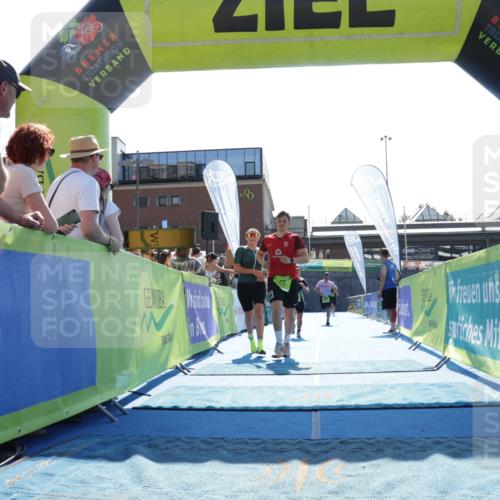 09.08.2026 - GEWOBA Citytriathlon Bremen Yannick Fuchs http://msf.ph/oto/9937534 09.08.2026 15:16:58 Ziel 17, 146, 192, 356, 384 meine-sportfotos.de
