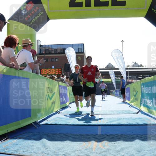 09.08.2026 - GEWOBA Citytriathlon Bremen Yannick Fuchs http://msf.ph/oto/9937536 09.08.2026 15:16:59 Ziel 17, 146, 192, 356, 384 meine-sportfotos.de