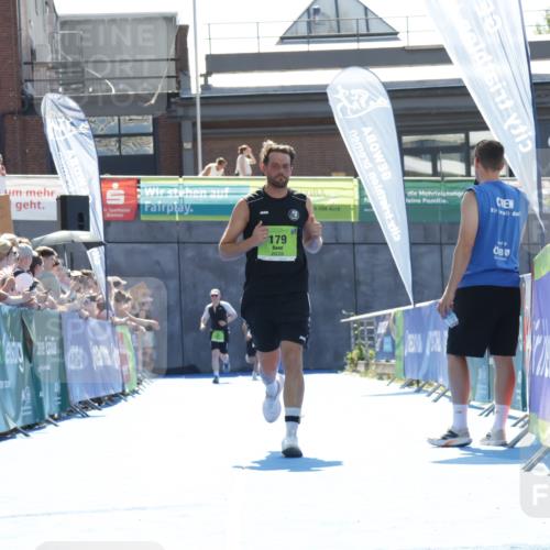 09.08.2026 - GEWOBA Citytriathlon Bremen Yannick Fuchs http://msf.ph/oto/9937558 09.08.2026 15:17:04 Ziel 17, 146, 179, 192, 356 meine-sportfotos.de