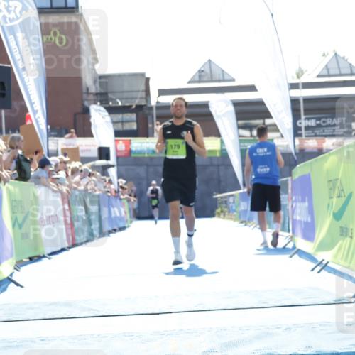 09.08.2026 - GEWOBA Citytriathlon Bremen Yannick Fuchs http://msf.ph/oto/9937561 09.08.2026 15:17:05 Ziel 146, 179, 356 meine-sportfotos.de