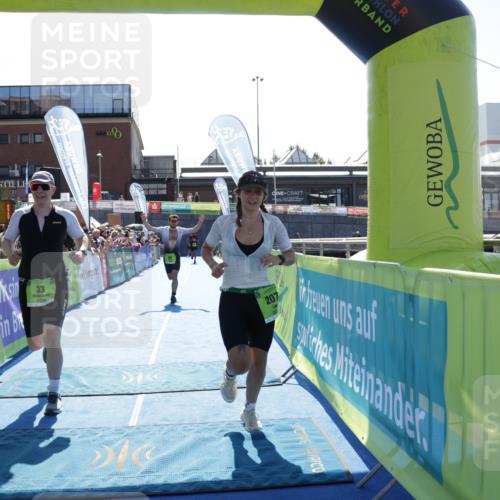 09.08.2026 - GEWOBA Citytriathlon Bremen Yannick Fuchs http://msf.ph/oto/9937570 09.08.2026 15:17:14 Ziel 33, 60, 207 meine-sportfotos.de