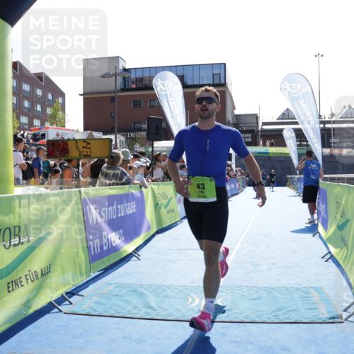09.08.2026 - GEWOBA Citytriathlon Bremen Yannick Fuchs http://msf.ph/oto/9937587 09.08.2026 15:17:24 Ziel 43, 44 meine-sportfotos.de