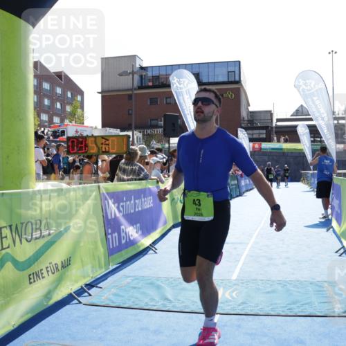 09.08.2026 - GEWOBA Citytriathlon Bremen Yannick Fuchs http://msf.ph/oto/9937588 09.08.2026 15:17:24 Ziel 43, 44 meine-sportfotos.de