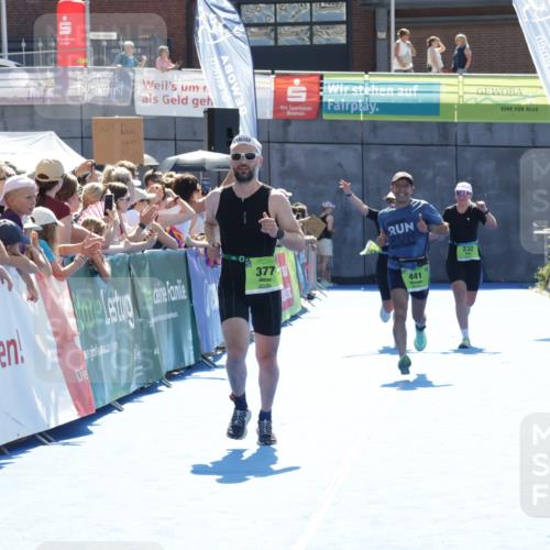 09.08.2026 - GEWOBA Citytriathlon Bremen Yannick Fuchs http://msf.ph/oto/9937592 09.08.2026 15:17:27 Ziel 43, 44, 377, 441 meine-sportfotos.de