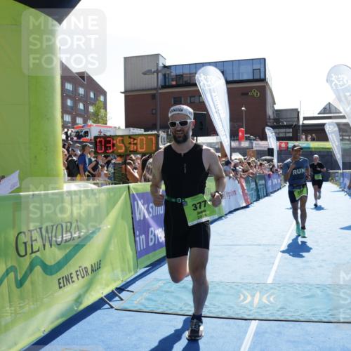 09.08.2026 - GEWOBA Citytriathlon Bremen Yannick Fuchs http://msf.ph/oto/9937597 09.08.2026 15:17:30 Ziel 232, 254, 377, 441 meine-sportfotos.de