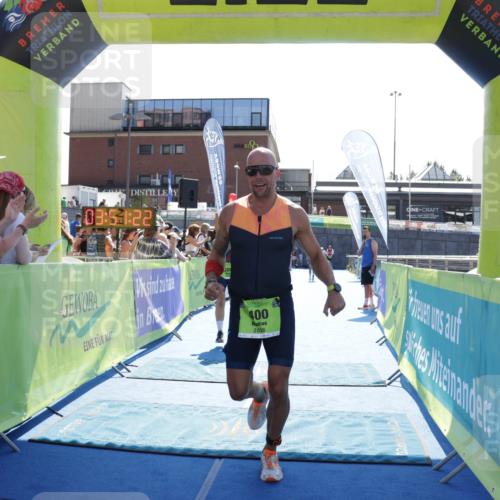 09.08.2026 - GEWOBA Citytriathlon Bremen Yannick Fuchs http://msf.ph/oto/9937631 09.08.2026 15:17:45 Ziel 308, 400 meine-sportfotos.de