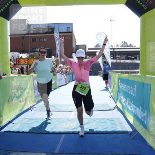 09.08.2026 - GEWOBA Citytriathlon Bremen Yannick Fuchs http://msf.ph/oto/9937664 09.08.2026 15:18:03 Ziel 277, 312, 325 meine-sportfotos.de