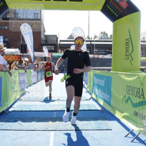 09.08.2026 - GEWOBA Citytriathlon Bremen Yannick Fuchs http://msf.ph/oto/9937687 09.08.2026 15:18:23 Ziel 37, 284 meine-sportfotos.de