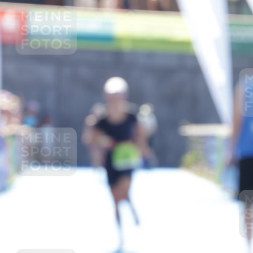 09.08.2026 - GEWOBA Citytriathlon Bremen Yannick Fuchs http://msf.ph/oto/9937695 09.08.2026 15:18:30 Ziel 220 meine-sportfotos.de