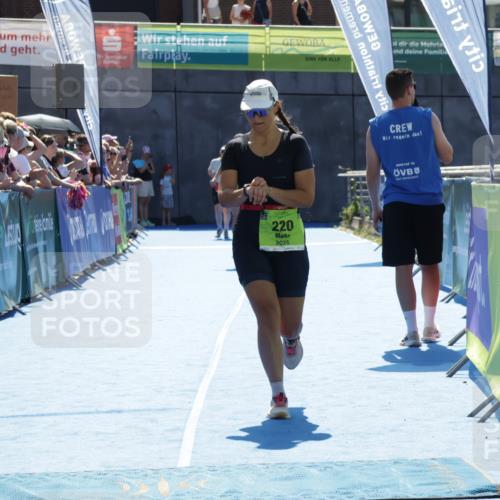 09.08.2026 - GEWOBA Citytriathlon Bremen Yannick Fuchs http://msf.ph/oto/9937697 09.08.2026 15:18:32 Ziel 220, 260 meine-sportfotos.de