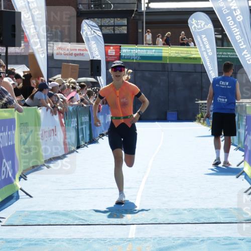 09.08.2026 - GEWOBA Citytriathlon Bremen Yannick Fuchs http://msf.ph/oto/9937720 09.08.2026 15:18:54 Ziel 314 meine-sportfotos.de