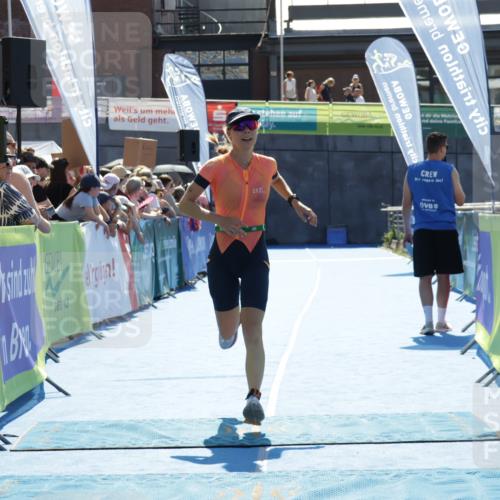09.08.2026 - GEWOBA Citytriathlon Bremen Yannick Fuchs http://msf.ph/oto/9937722 09.08.2026 15:18:54 Ziel 314 meine-sportfotos.de